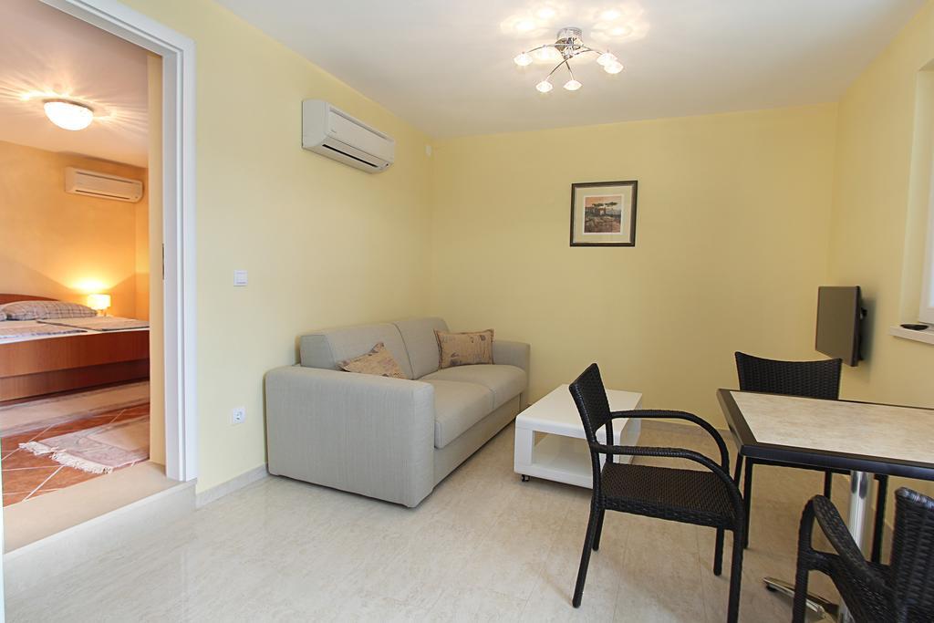 Apartments Barbara Slano Habitación foto